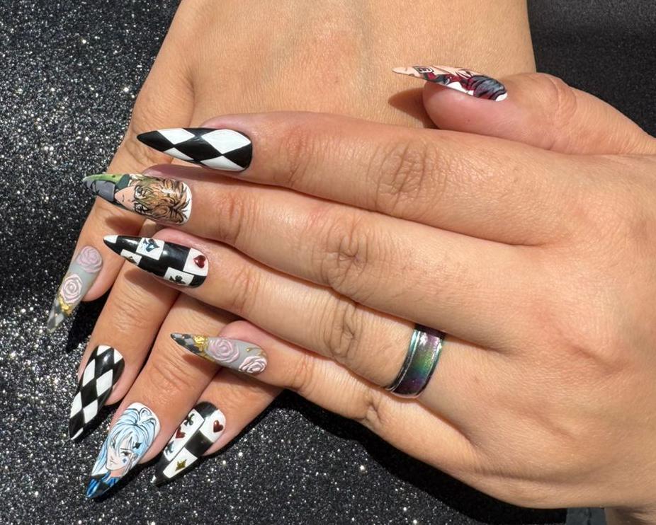 Arte anime y naipes stiletto